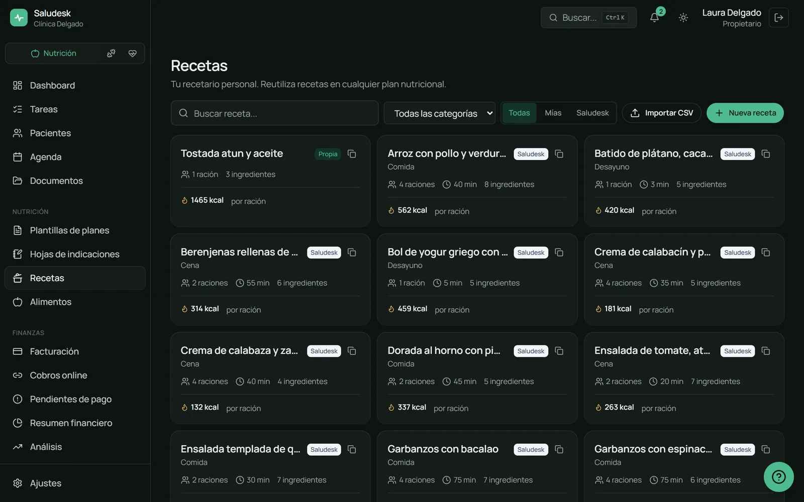 Recetario de Saludesk con tarjetas de recetas propias y de Saludesk: raciones, minutos, número de ingredientes y kcal por ración
